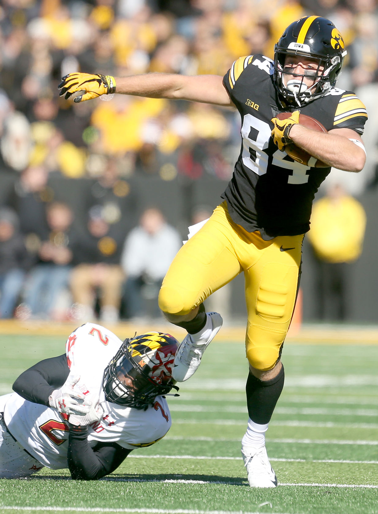 102018-Iowa-Maryland FB-024